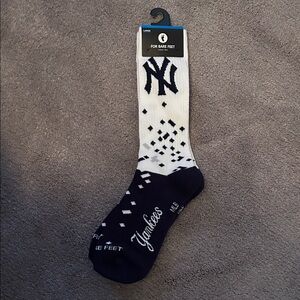 For Bare Feet Navy and White Yankees Socks